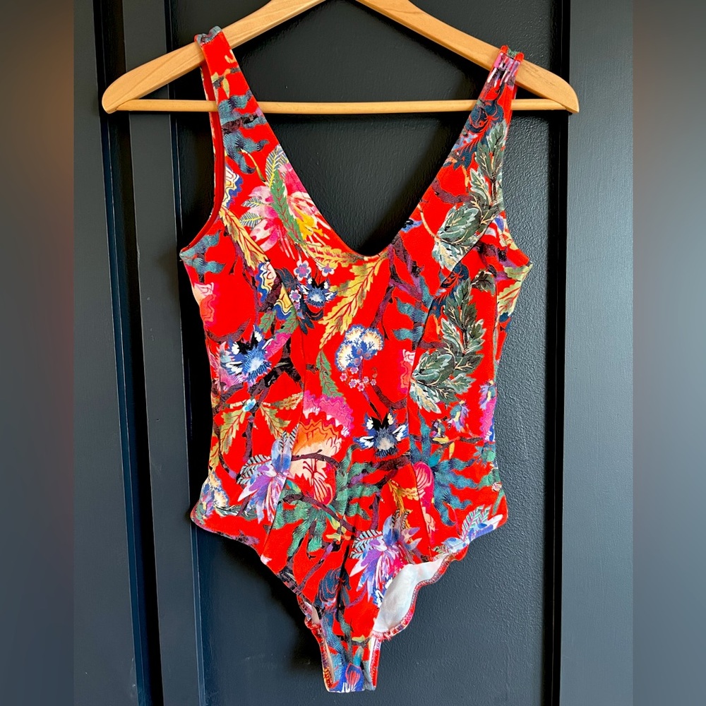 HM bodysuit